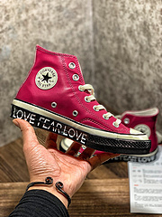 匡威Conversechuck1970SLoveGraphic情人节限定玫瑰红高帮563472C原标原盒双层乳胶鞋垫蓝底加持头层皮料质感无敌诠释市场最高品质
