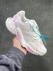 本地200阿迪达斯AdBoostX9000L4全新99系列复古爆米花跑鞋整体造型极具速度感与AdidasZX系列相似的硬挺廓形鞋面以织面材质搭配热固橡胶装饰三角形贴面让鞋身呈现出满满的科技感与力量感货号GX3486尺码3636537383853940